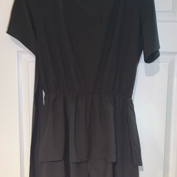 Shorts romper - Picture 2 of 5